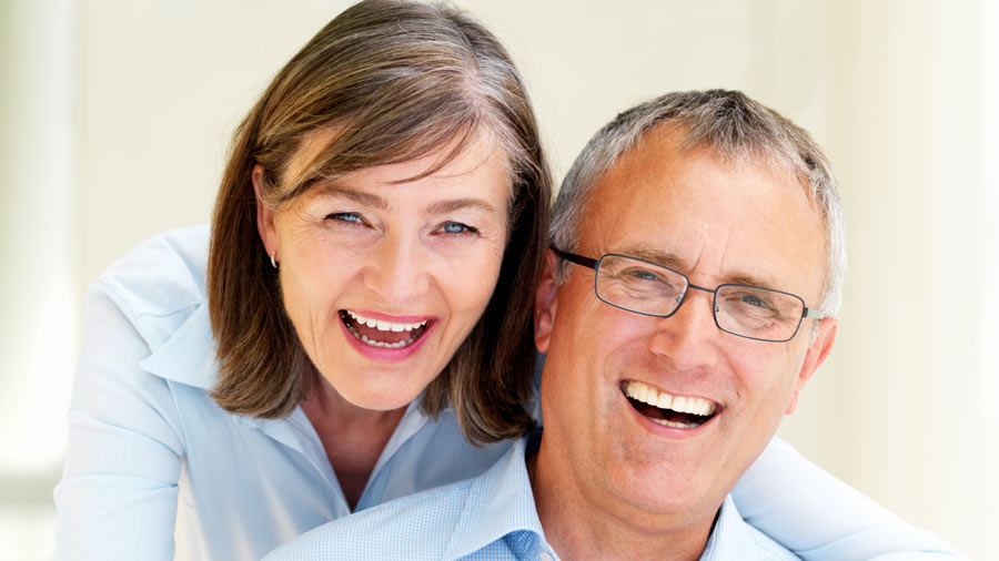 Dental Implants vs Dental Bridges: How to Decide on the Best Option for Missing Teeth